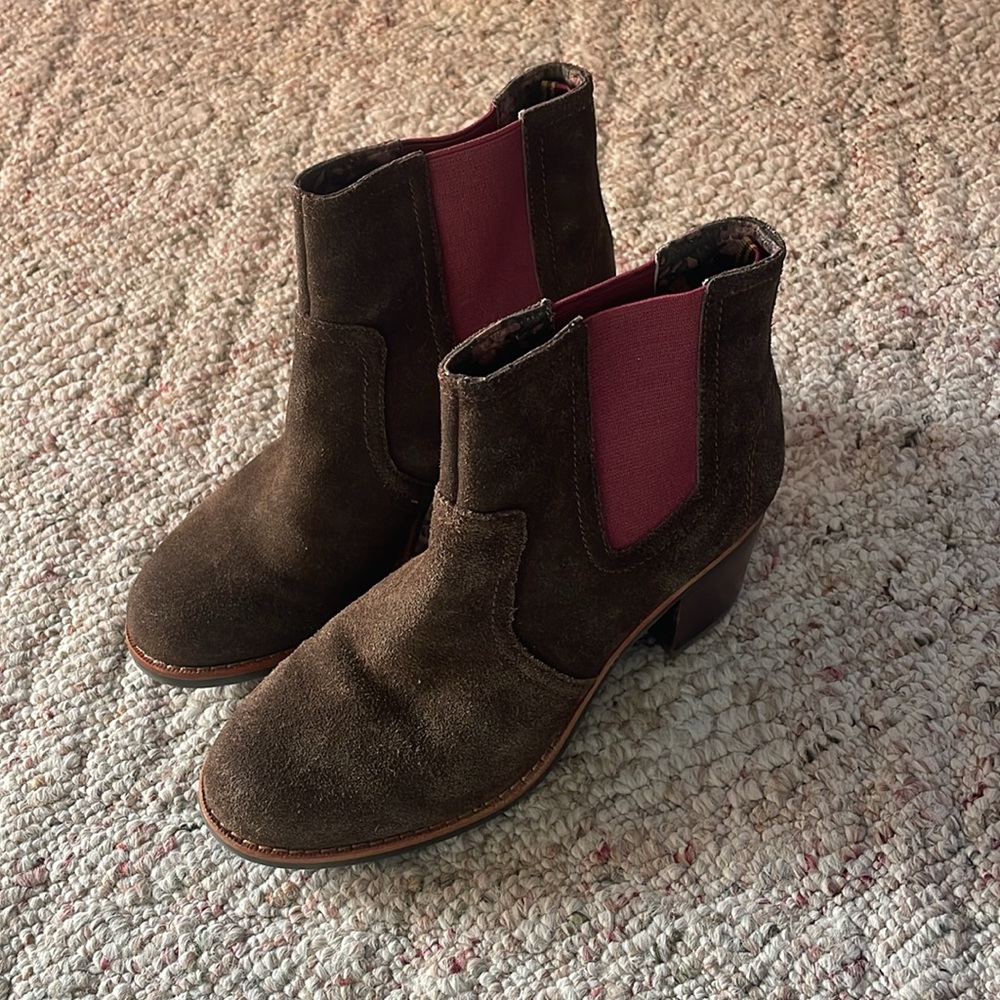 Sperry Suede pull-on boots